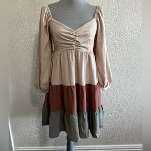 Entro Tri Color Tiered Dress w/ optional off the shoulder sleeves Sz L